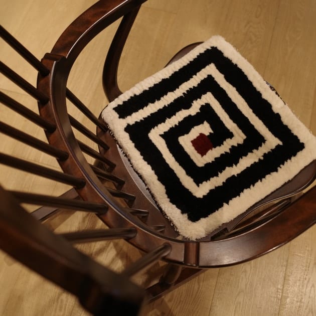 小野眞佐子さんによる倉敷からのノッティング織椅子敷コレクション