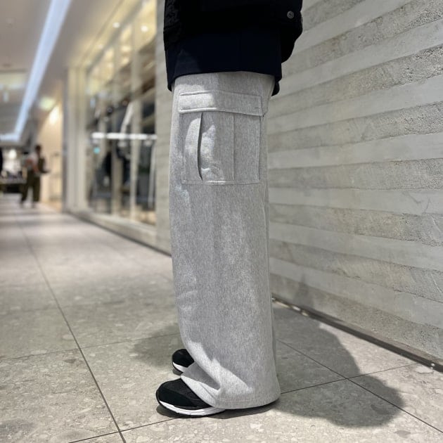 一味違うカーゴパンツ