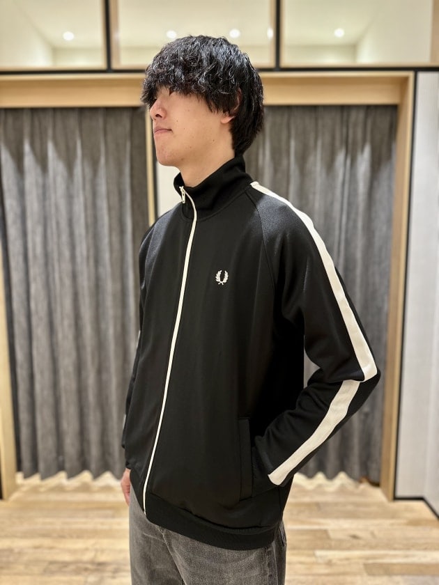 fred perry ジャージ サイズ感 コレクション