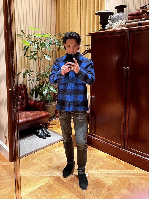 現代的なバッファローチェック。〈GUY ROVER〉と告知 現代的なバッファローチェック。〈GUY ROVER〉と告知