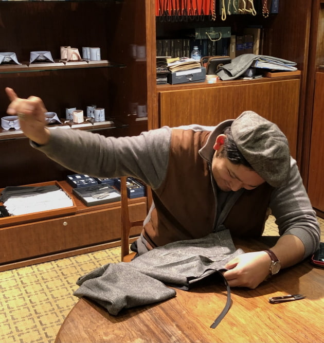 IGARASHI TROUSERS＞五十嵐さんの手縫いのモデル｜ビームス