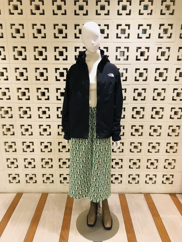 THE NORTH FACE》 THE NORTH FACE》
