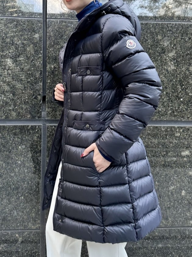 袖丈脇から47cmMoncler モンクレール 首周りが暖かいウールダウン ...