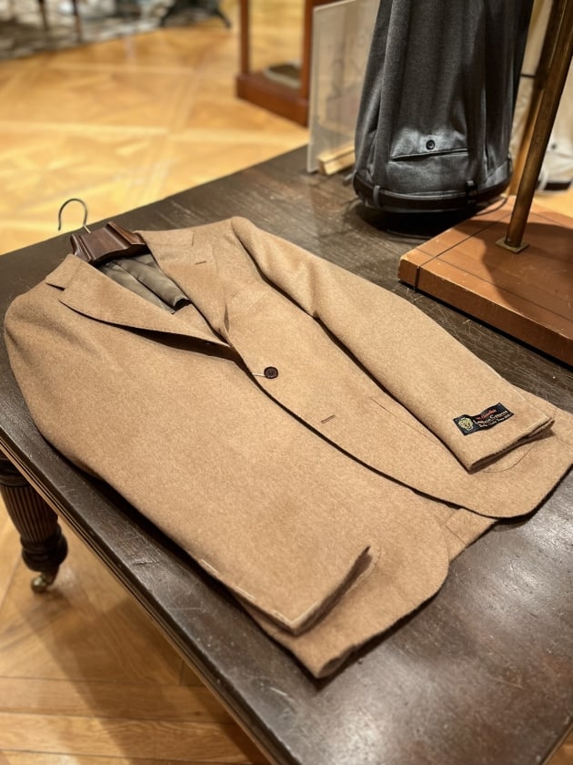 BEAMS F / EASY CAMPORE キャメル ジャケット　サイズ 48 やっぱり秋冬はキャメルヘア。〈BEAMS F〉｜ビームス ハウス