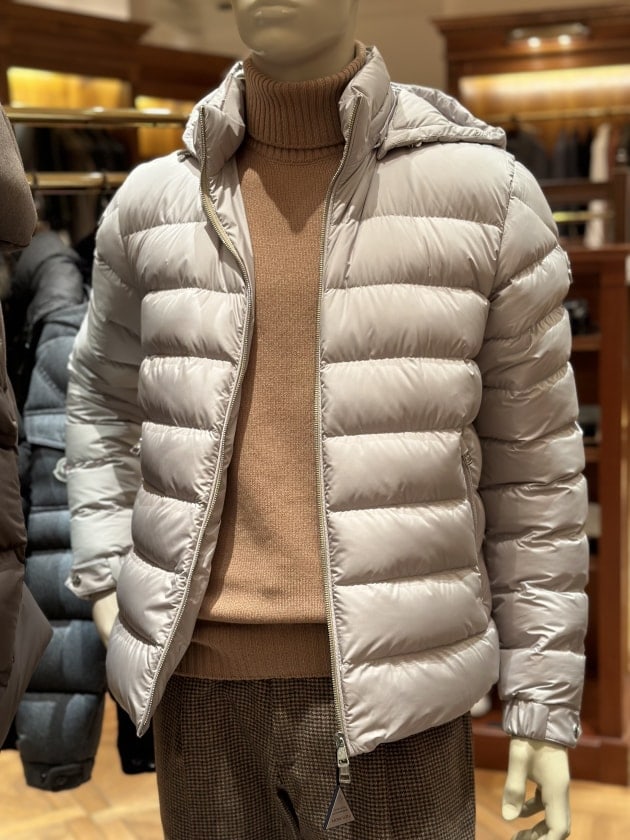 冬のホワイト＜MONCLER＞ARNEB｜ビームス ハウス 六本木｜BEAMS