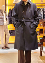 木枯らしが吹いたらトレンチを。