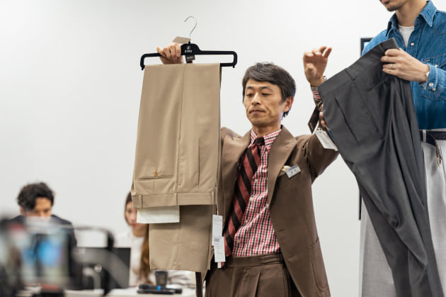 J3060美品 ビームスF カスタムテーラーサイドアジャスター1Pパンツベージュ J3060美品 ビームスF カスタムテーラーサイドアジャスター1P