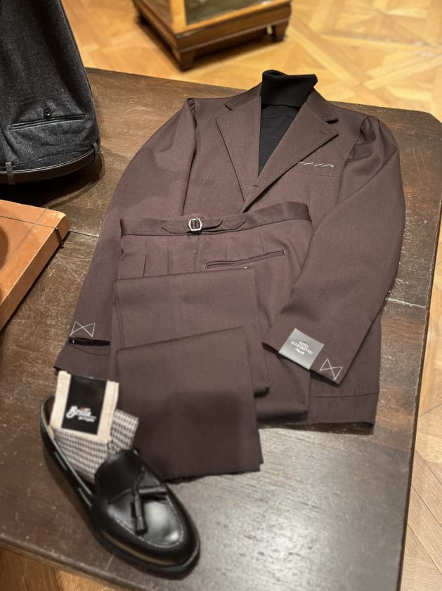 雰囲気抜群、ツイルスーツ。〈TITO ALLEGRETTO〉｜ビームス ハウス