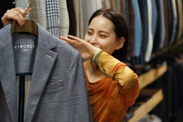 <美品>BELVEST × BEAMS F リネン シルク ジャケット 48 BEIGEの気分。〈Belvest〉｜ビームス ハウス 六本木｜BEAMS