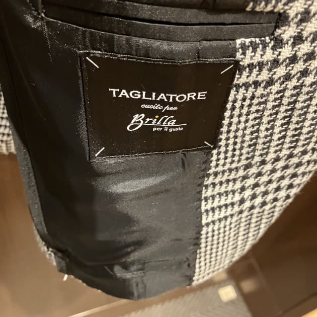 ＜TAGLIATORE＞グレンチェックジャケット