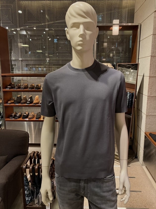 ＜HERNO＞ 高額ですが…雰囲気の良いTシャツ編