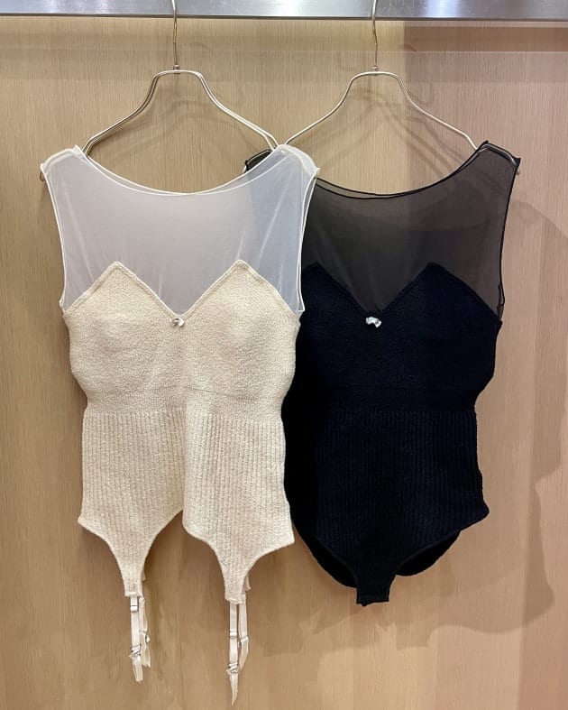 BEAMS COUTURE×Champion クロップド丈ガーターベルトトップス