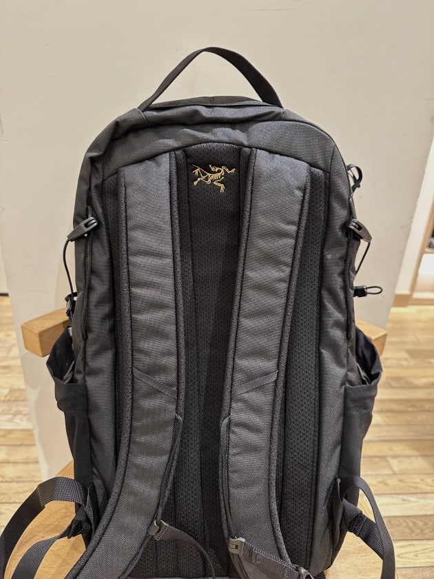 大人気の〈ARC'TERYX〉のバッグが入荷してます！｜ビームス 千葉