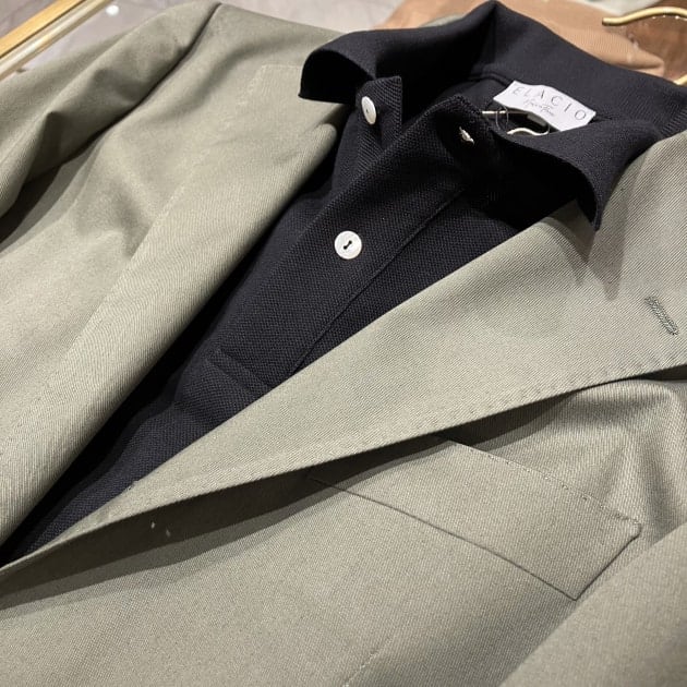 WWS オリーブ色 スーツ Mサイズ カーキカラーが魅力的♩Vカラースーツ！｜THE SUIT COMPANY 福岡