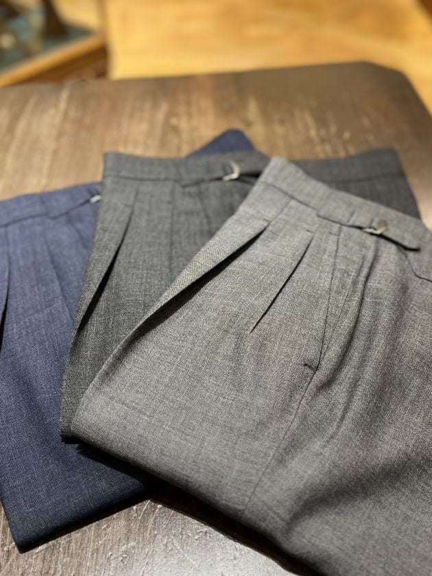 美品　【別注】IGARASHI TROUSERS コットン　スラックス BEAMS F（ビームスF）【別注】IGARASHI TROUSERS / コットン 2プリーツ