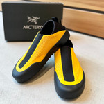 日本ではビームスだけ？！目を惹く鮮やかな＜ARC'TERYX＞シューズ！