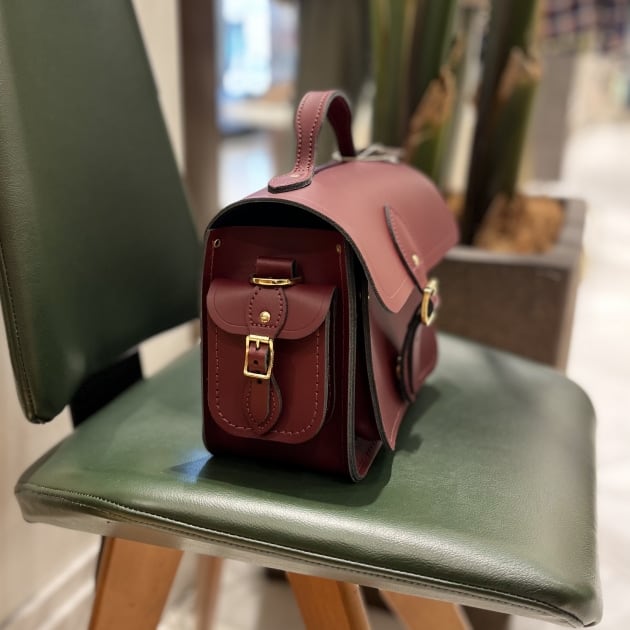 イギリスから日本上陸〈Cambridge Satchel〉|ビームス ハウス イギリスから日本上陸〈Cambridge Satchel〉|ビームス ハウス