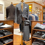 スーツコーナー奥の彼