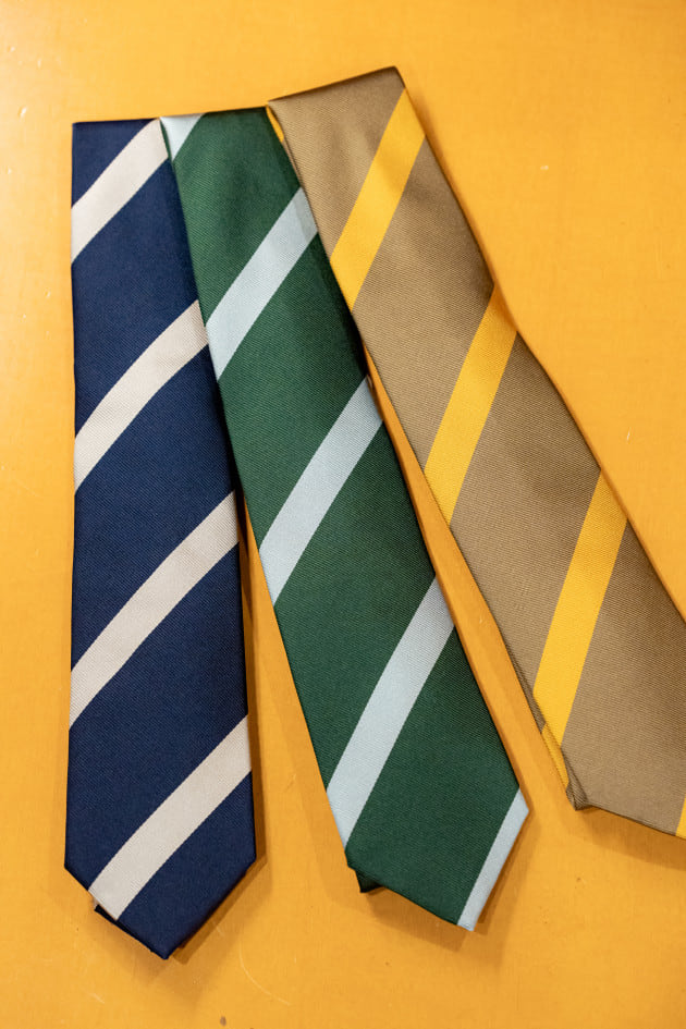 【新品】Drake's／アーカイブプリントタイ／スモーキーネイビー／イギリス製 新品】Drake's／アーカイブプリントタイ／スモーキーネイビー