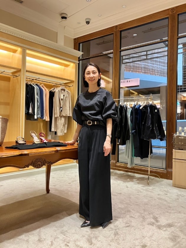 〈HERNO〉ビームス ハウス 女子的スタッフ林の次なる黒はこちら。