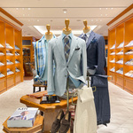 入口真ん中の彼