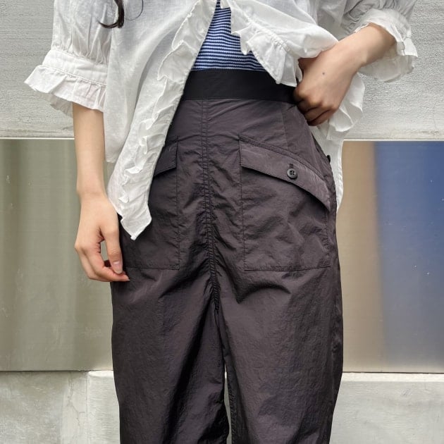 春夏シーズンでも楽しみたい！新型のミリタリーパンツ