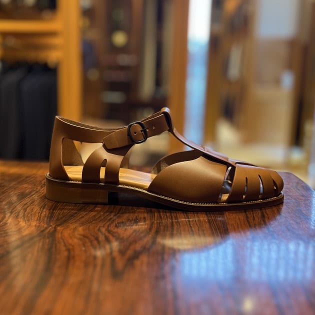 HEREU〉gurkha sandals ｜ビームスF／インターナショナル