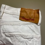AA710 WHITE