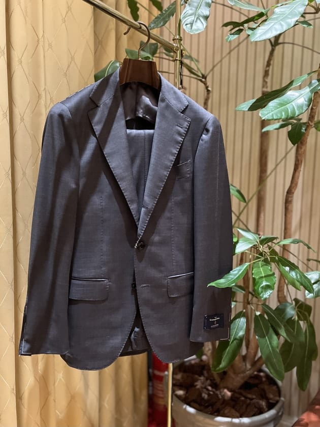 艶やかなシャークスキン。②〈Brilla per il gusto〉｜ビームス ハウス