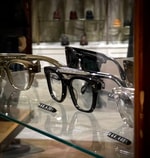 〈OLIVER PEOPLES〉洒落たアイウェア6型のご紹介