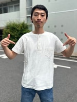 〈171cmのサイズ比較〉1枚でもインナーでも大活躍「REMI RELIEF ヘンリーネックシャツ」