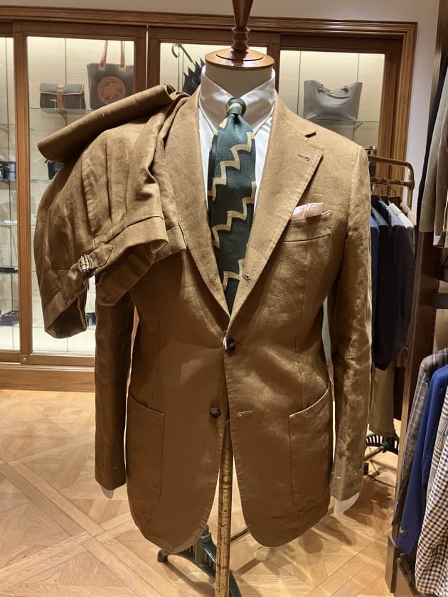 ALFONSO SIRICA〉こんなスペシャルなスーツがある所にはあるん ALFONSO SIRICA〉こんなスペシャルなスーツがある所にはあるん