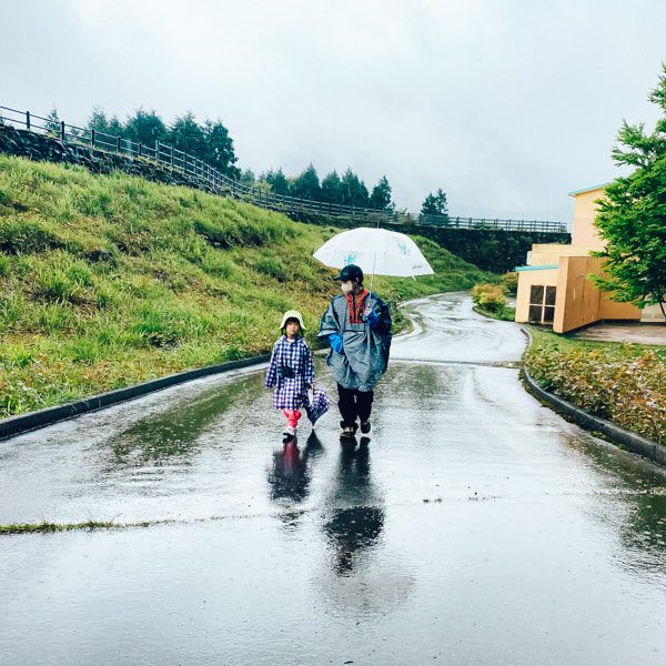 雨打たれる オファー 服