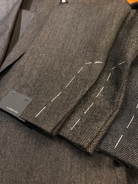 LARDINI ジレ、ジャケット、スーツ、コートまで充実しております ...