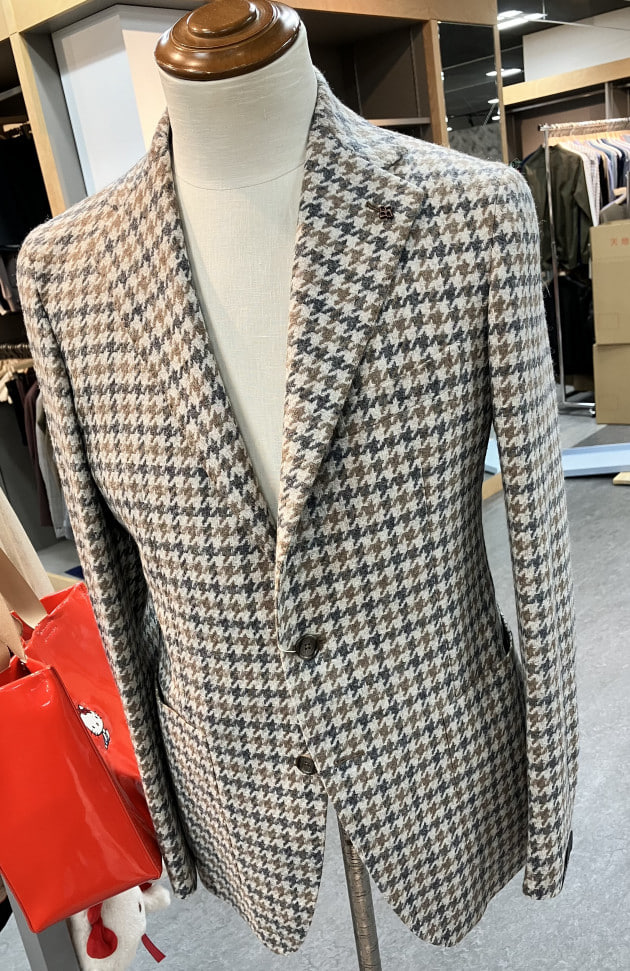 あの背広を羽織るのは貴方＜TAGLIATORE＞秋冬新作