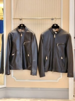 隣の芝が青く見えた。