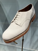 〈lloyd footwear〉White Bucks