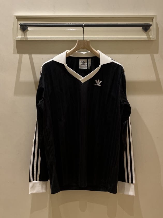 adidas】