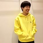 スケートボードを持ったくま