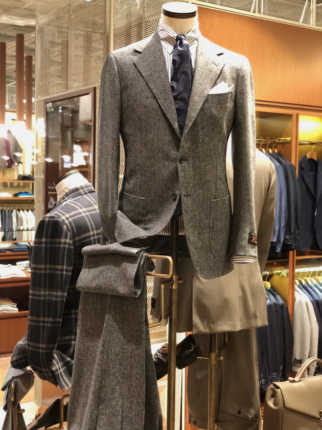 BEAMS F＞ スーツの新型① & 今週の一本：＜Holliday & Brown