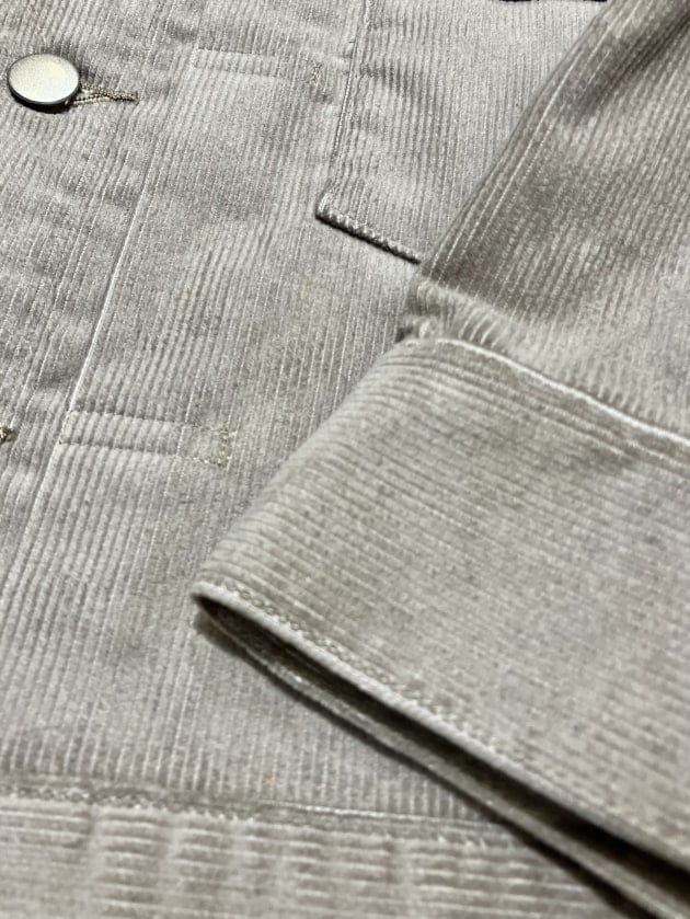 Jeanik〉サラッと羽織れる珍しいコーデュロイ素材を使用した