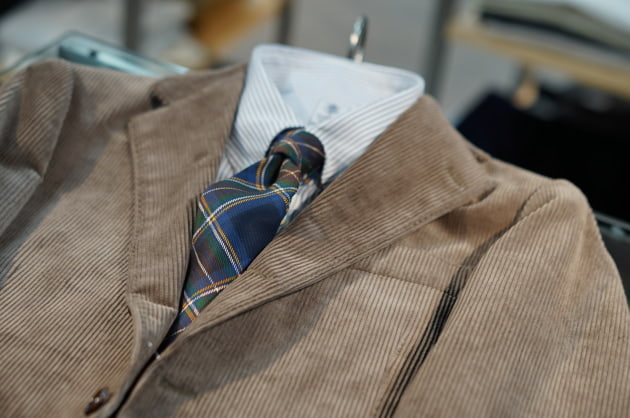 名品 完売品✨ビームスエフ コーデュロイジャケット DUCA 紺 44 細畝