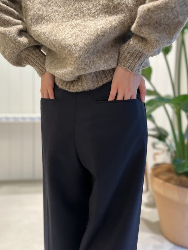 こんなパンツ、欲しかった…！新型2プリーツワイドパンツ