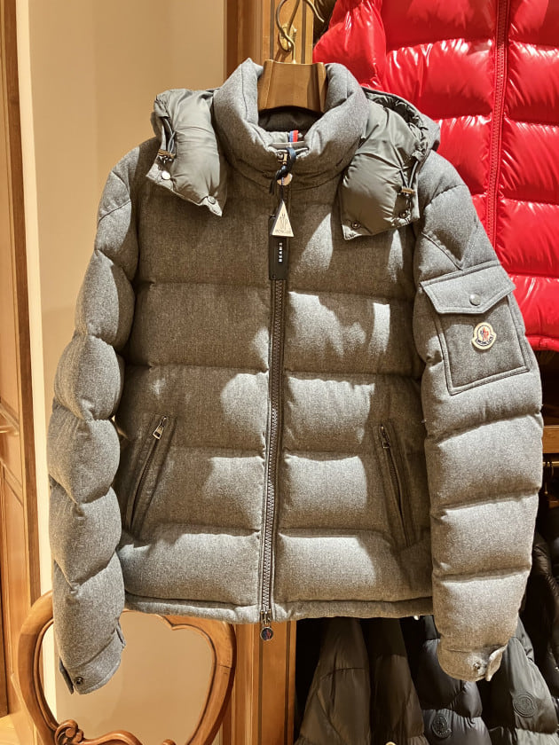 MONCLER〉スタッフ佐藤がクリスマスに向けて揃えたいダウンジャケット