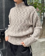 どんなアイテムとも合わせやすい◎新型ニットをご紹介！