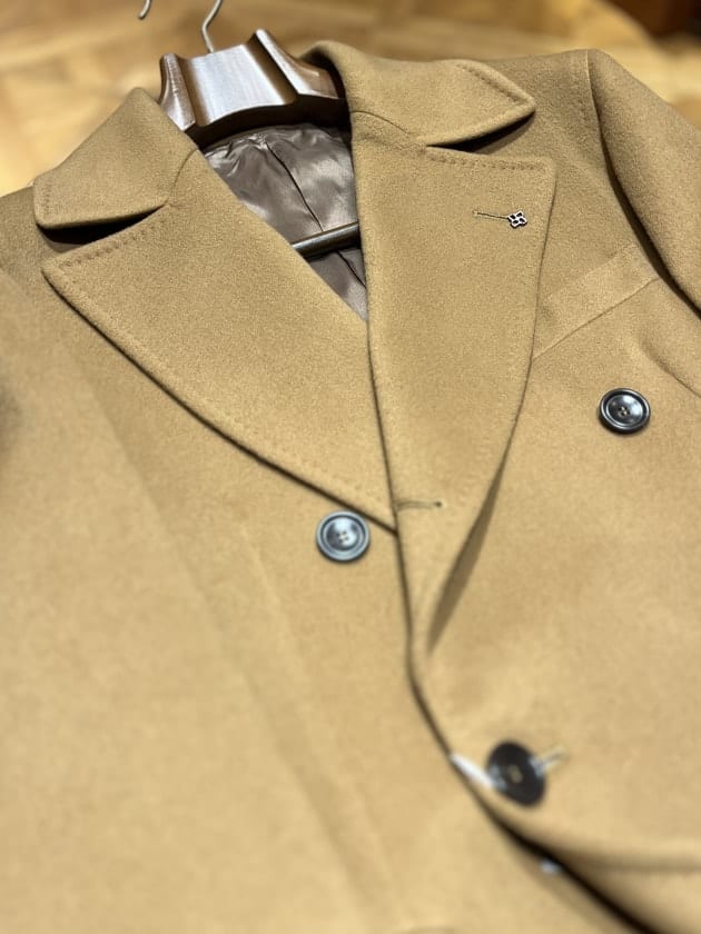 beams別注TAGLIATORE トレンチコート42 TAGLIATORE〉新型のBEAMS 別注トレンチコートがアウターフェアー対象