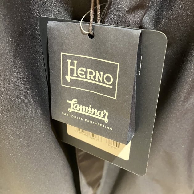 ＜HERNO＞ステンカラーダウンコート