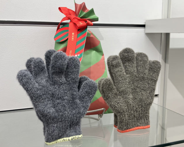 クリスマスプレゼントにおすすめ！】〈TEMBEA〉マフラー、手袋