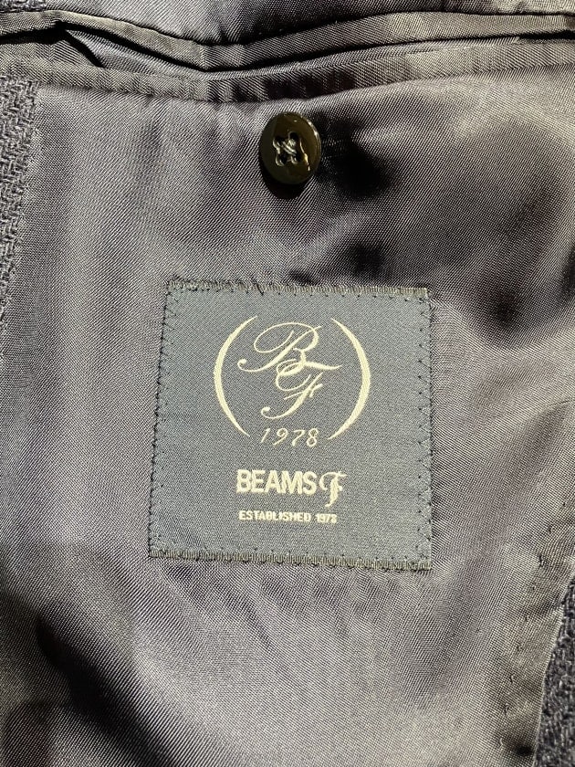 BEAMS F〉コーディネートを選ばない端正な佇まいが魅力的な