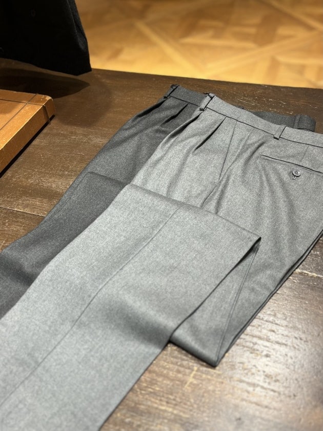 【ビームスF】ORTELO / ウール サージ 1プリーツ スラックス 46 Brilla per il gusto（ブリッラ ペル イル グスト）ROTA / 581